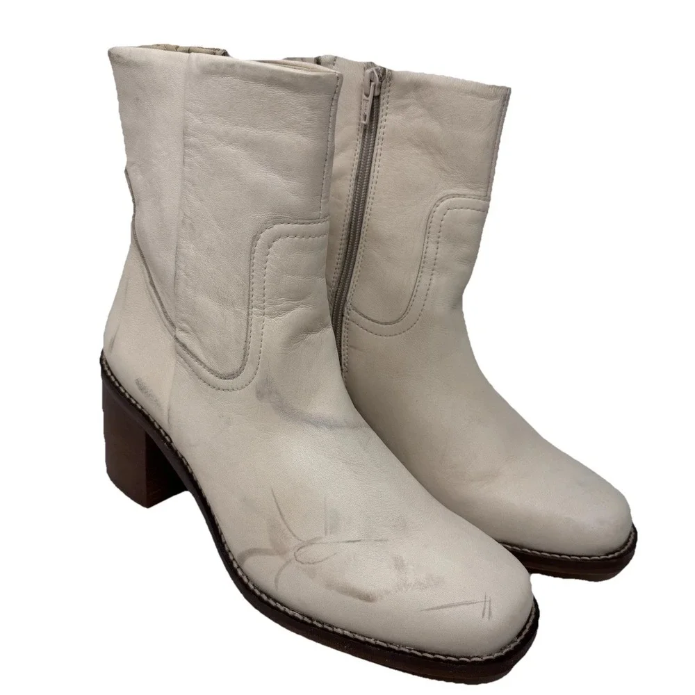 Patina Woman Size 9 Cream Square Toe Block Heel Leather Zip Boots